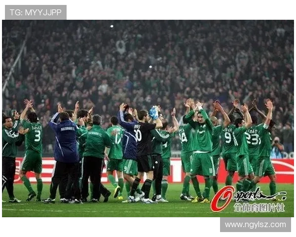 帕纳辛纳与莫斯科的精彩对决揭示足球战术与团队精神的较量